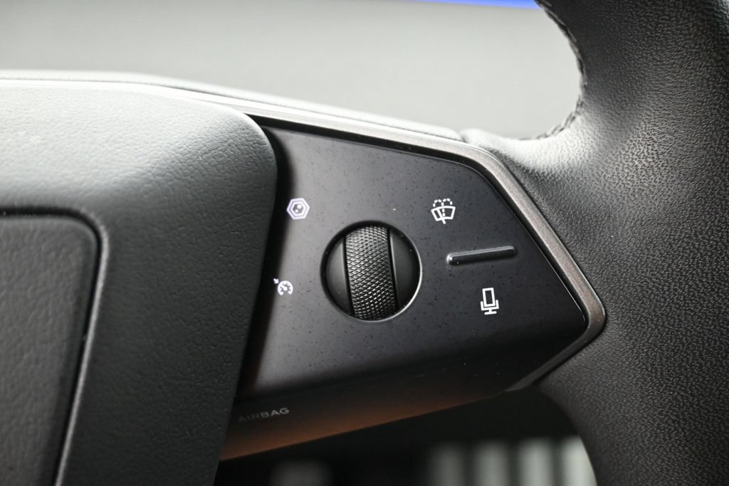 Used 2024 Tesla Cybertruck AWD Crew Cab image 22