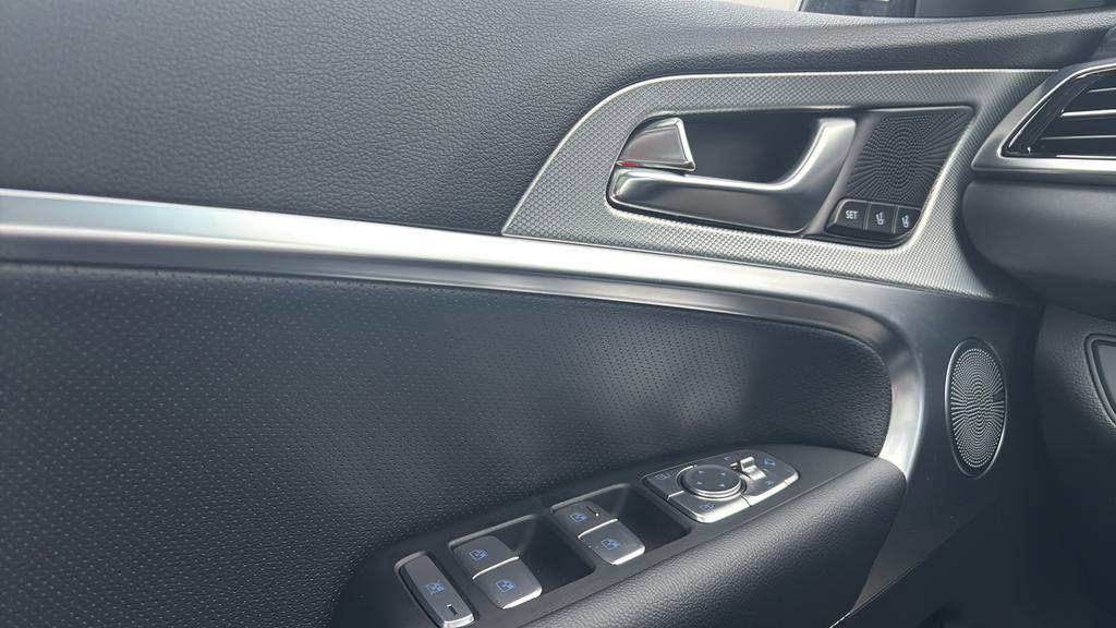 New 2026 Genesis G70 2.5T Prestige AWD/4WD image 16