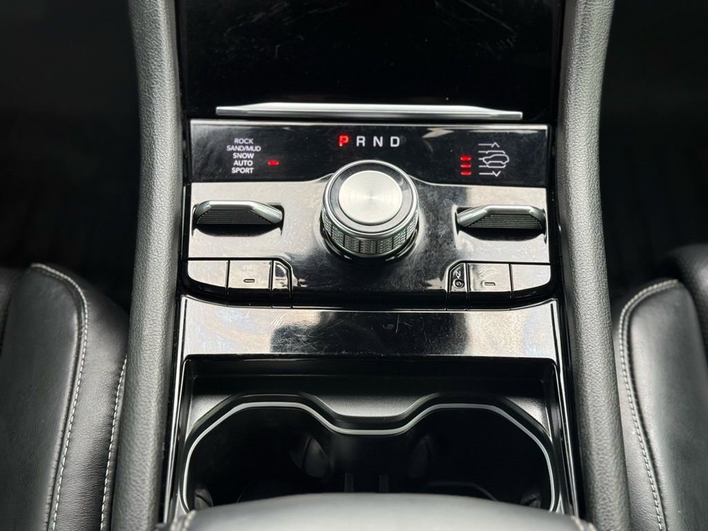 Used 2022 Jeep Grand Cherokee Overland w/ Luxury Tech Group IV image 27