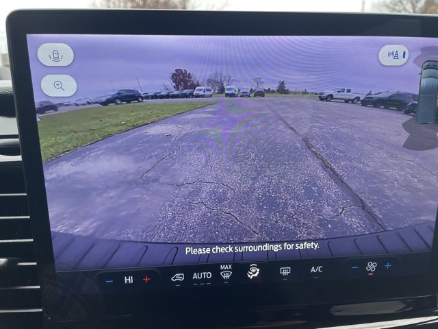 Used 2023 Ford Transit 350 XLT image 27