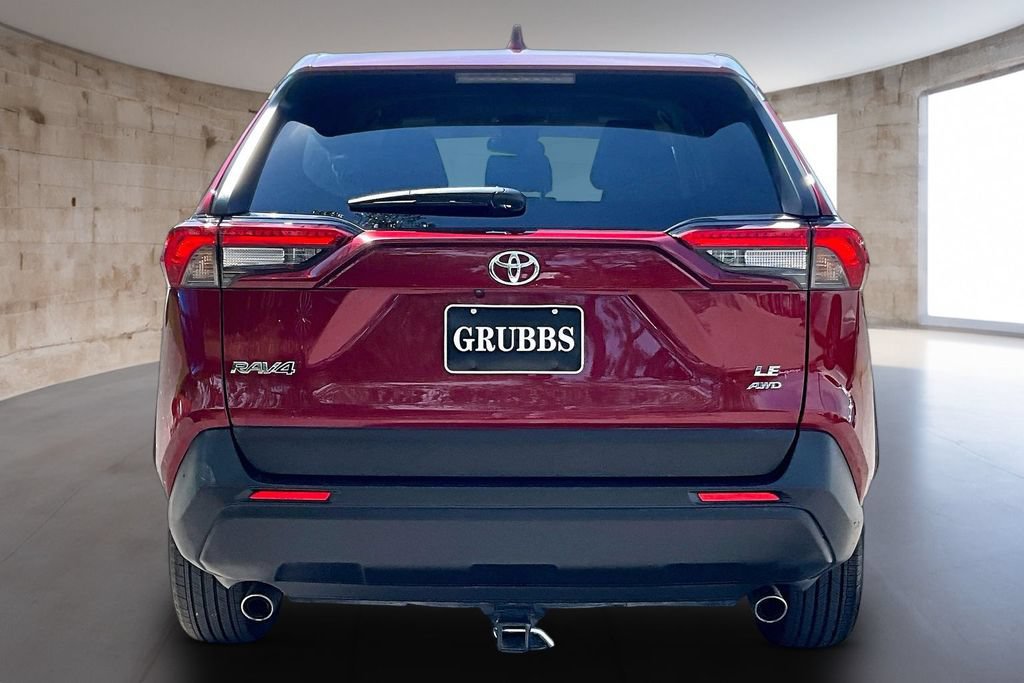 Used 2024 Toyota RAV4 LE AWD/4WD image 5