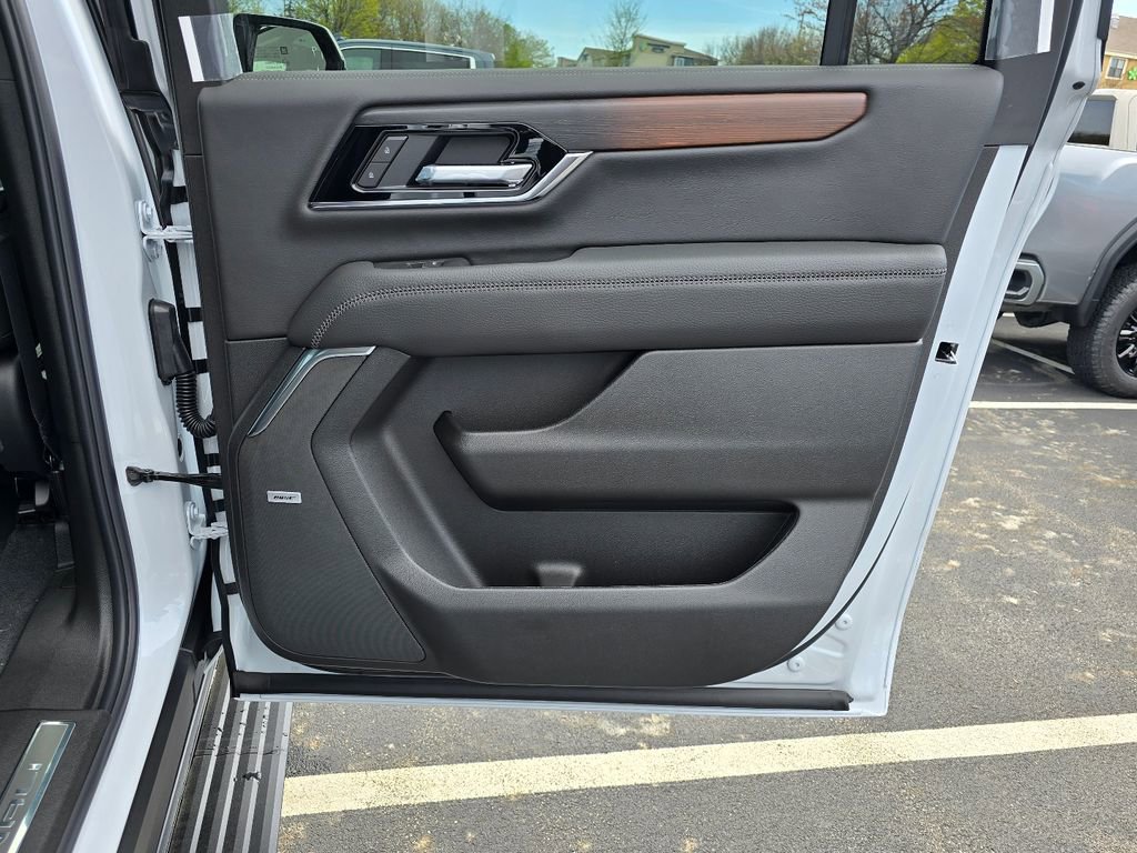 New 2026 GMC Yukon XL Denali w/ Sun & Power Step Package AWD/4WD image 33