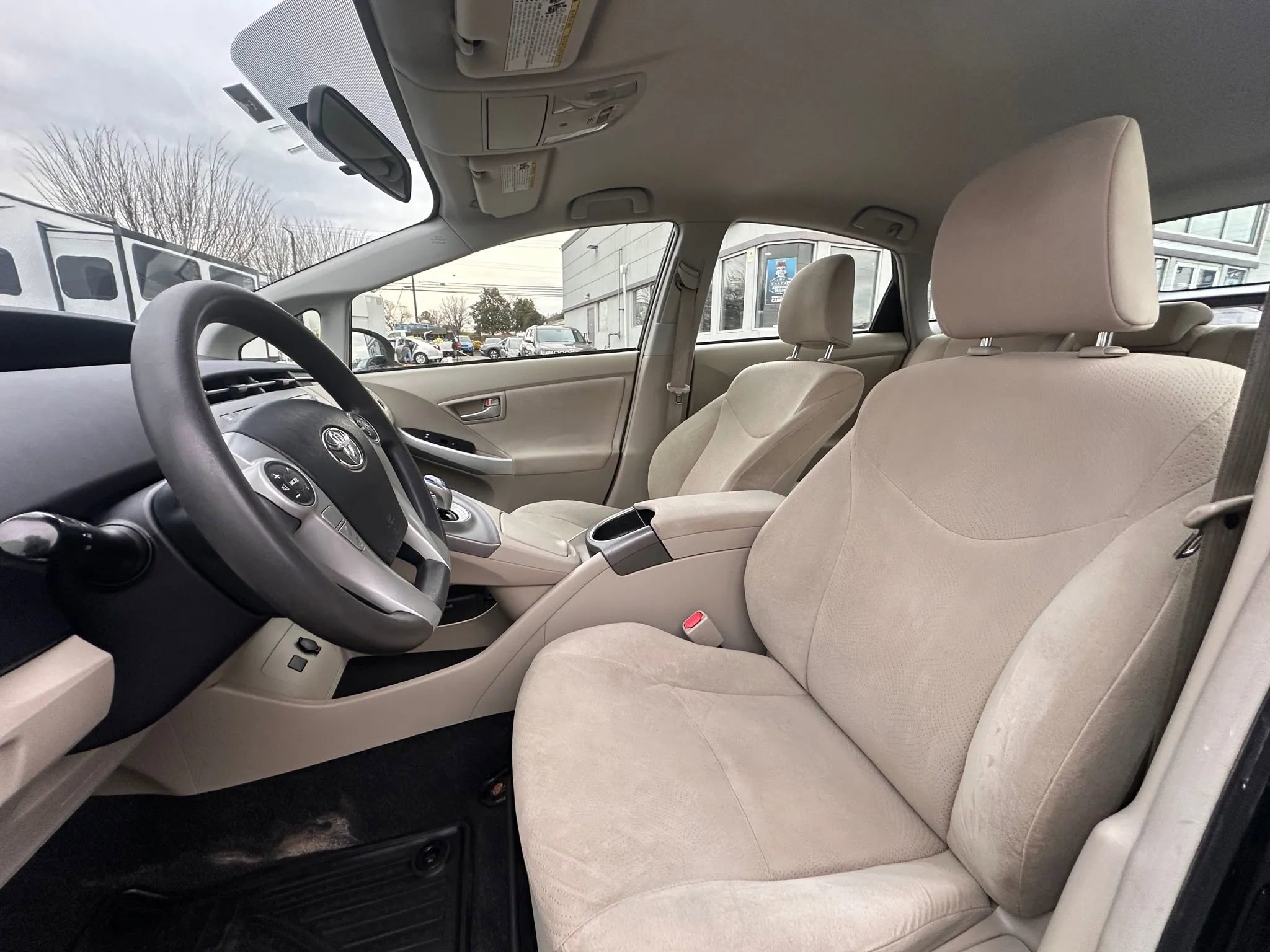 Used 2014 Toyota Prius Two image 11