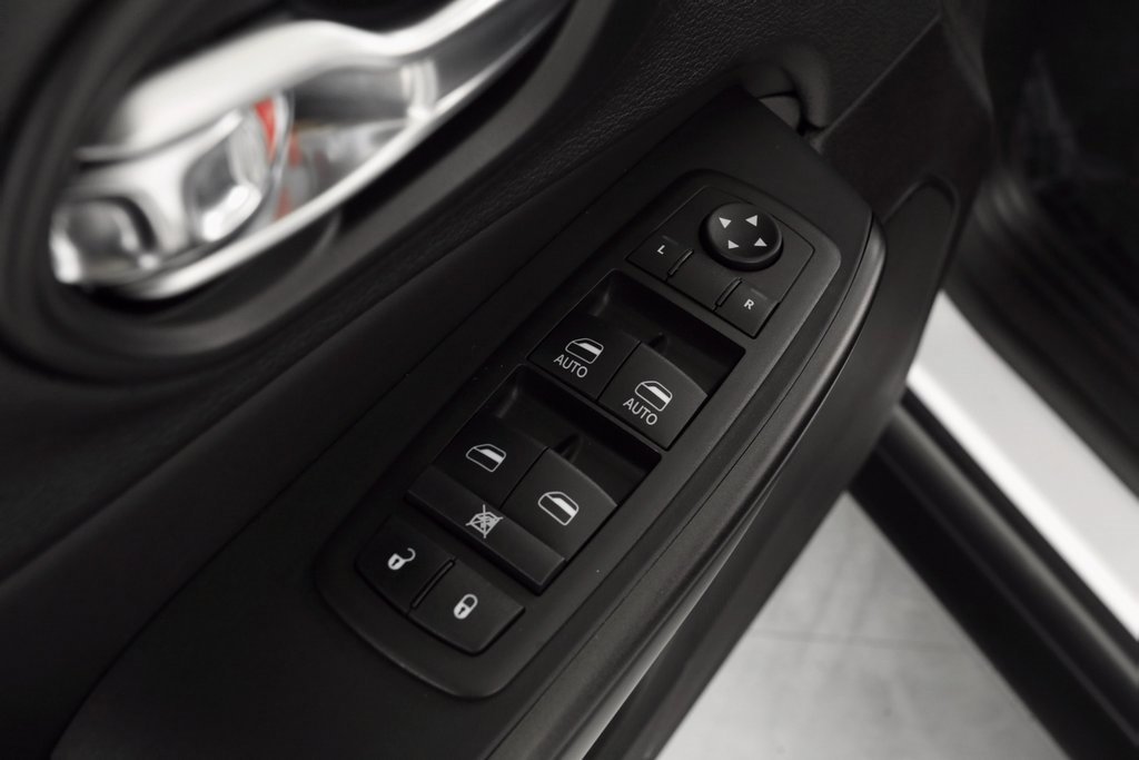 Certified 2021 Jeep Cherokee Trailhawk image 18