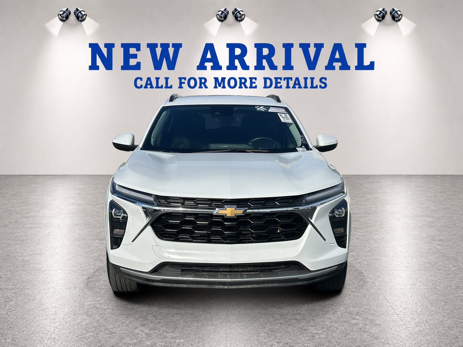 Used 2025 Chevrolet Trax LT w/ Driver Confidence Package FWD image 4