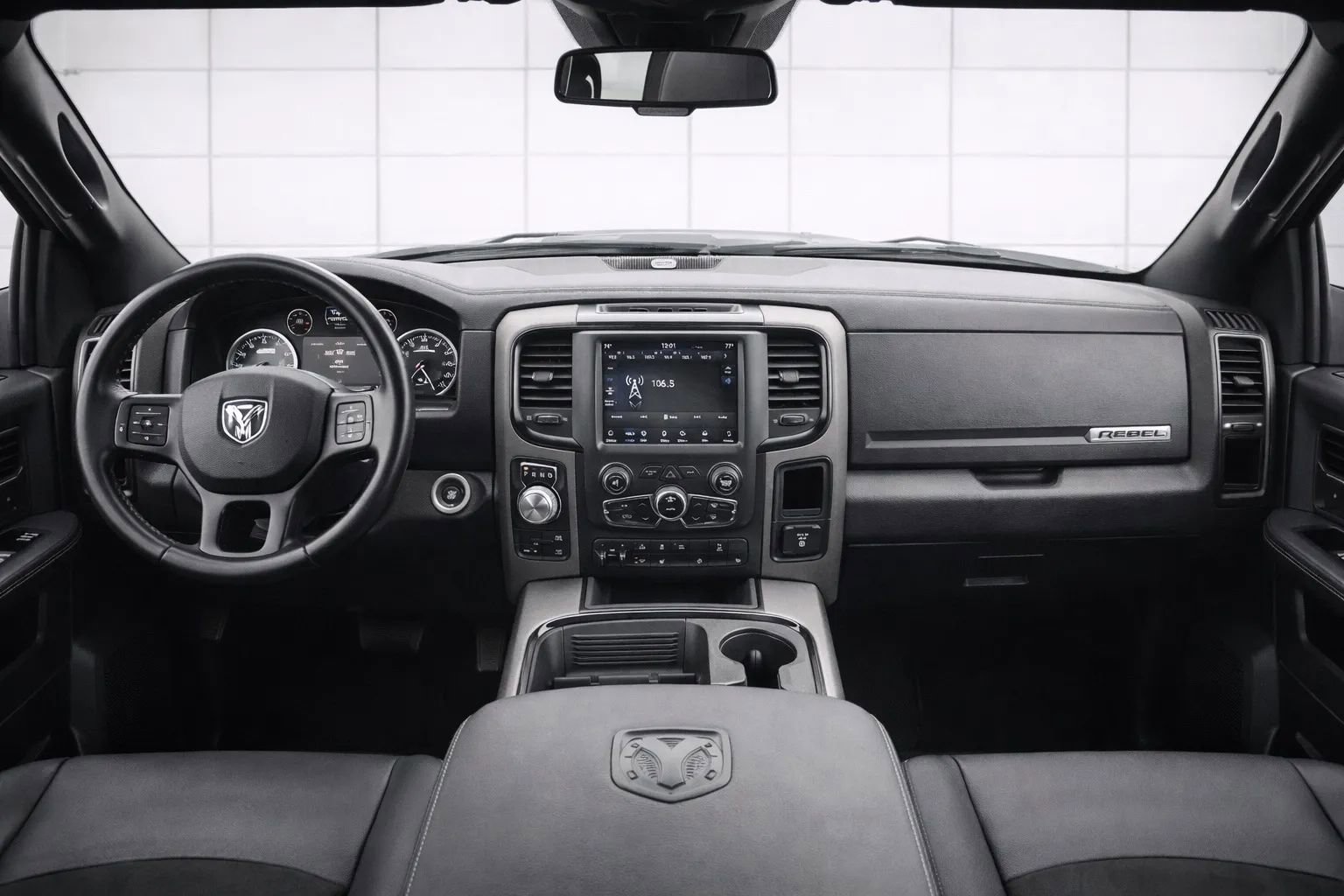 Used 2018 RAM 1500 Rebel w/ Luxury Group image 10