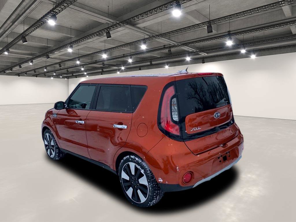 Used 2019 Kia Soul + image 3