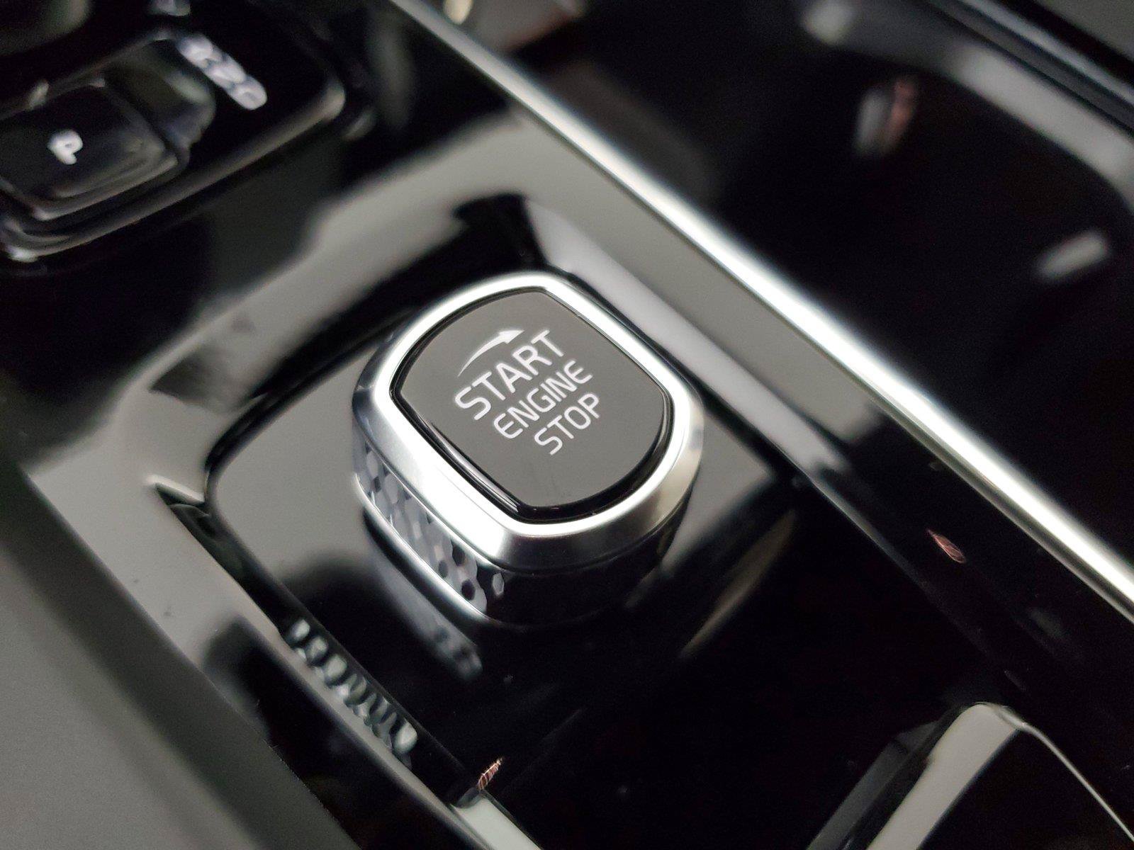 New 2027 Volvo XC60 B5 Core AWD/4WD image 33