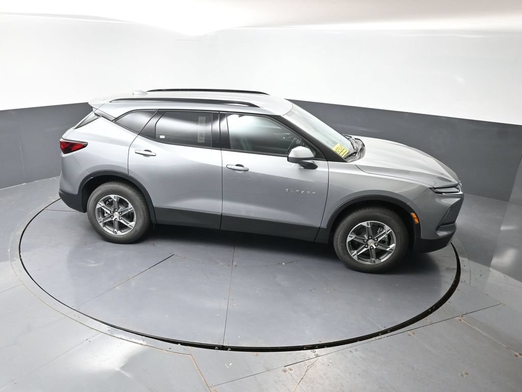 New 2026 Chevrolet Blazer LT w/ Convenience Package AWD/4WD image 30