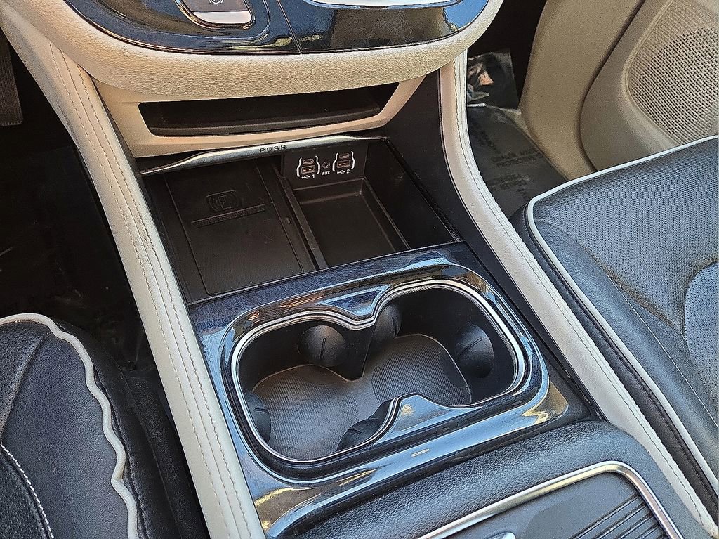 Used 2023 Chrysler Pacifica Limited image 31