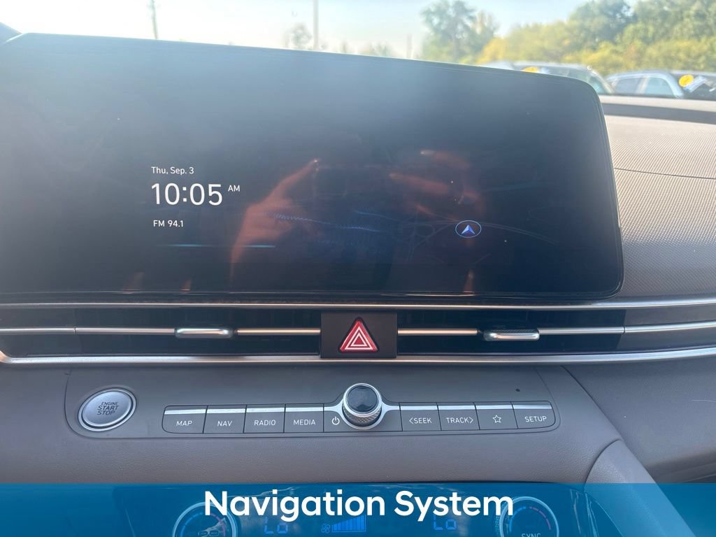 Used 2025 Hyundai Elantra SEL FWD image 20