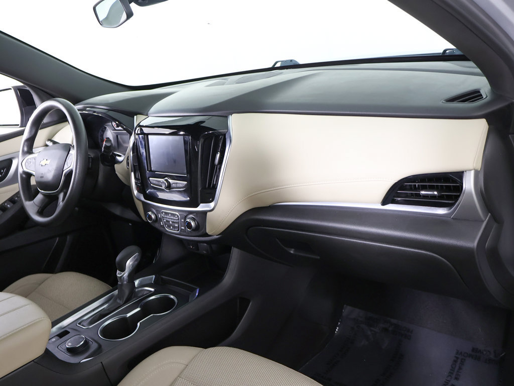 Used 2022 Chevrolet Traverse LS AWD/4WD image 27