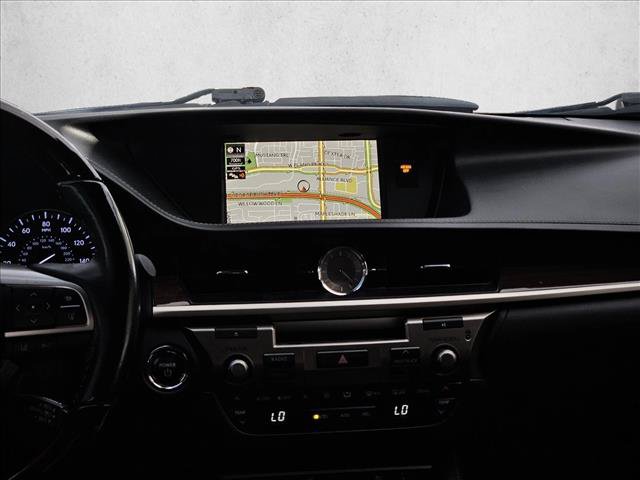 Used 2017 Lexus ES 300h w/ Navigation System Package FWD image 16