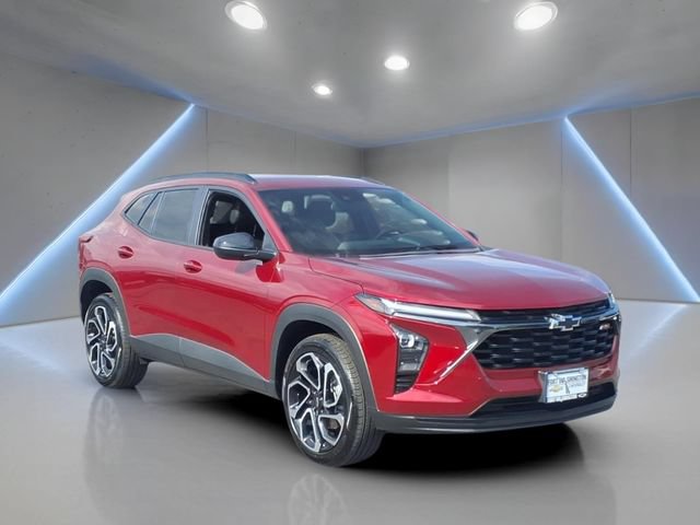 Used 2025 Chevrolet Trax RS w/ Driver Confidence Package FWD image 1