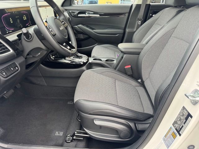 Certified 2025 Kia Seltos S FWD image 15