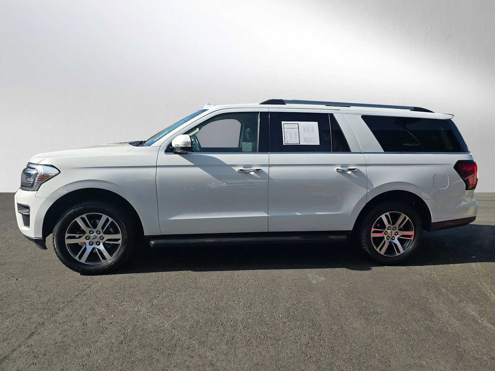 Used 2024 Ford Expedition Max Limited image 6