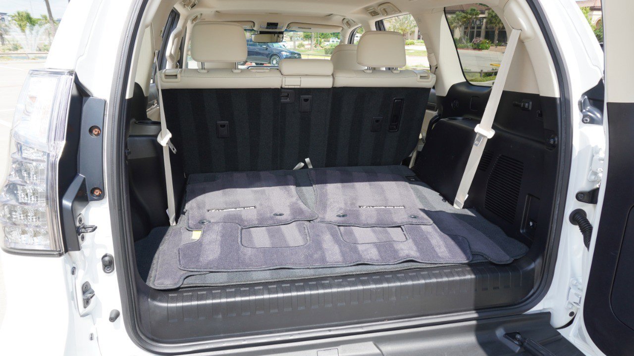 Used 2020 Lexus GX 460 Premium w/ Premium Package image 36