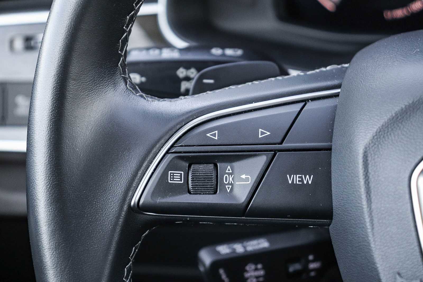 Used 2022 Audi Q8 Premium Plus image 20