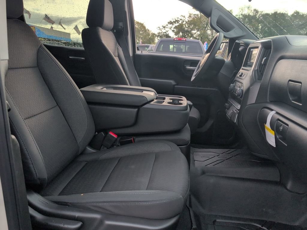 New 2026 Chevrolet Silverado 1500 Custom RWD image 18