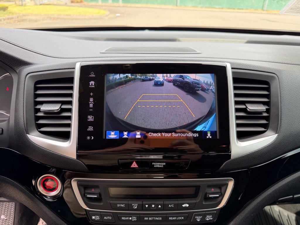 Used 2018 Honda Pilot Elite image 24