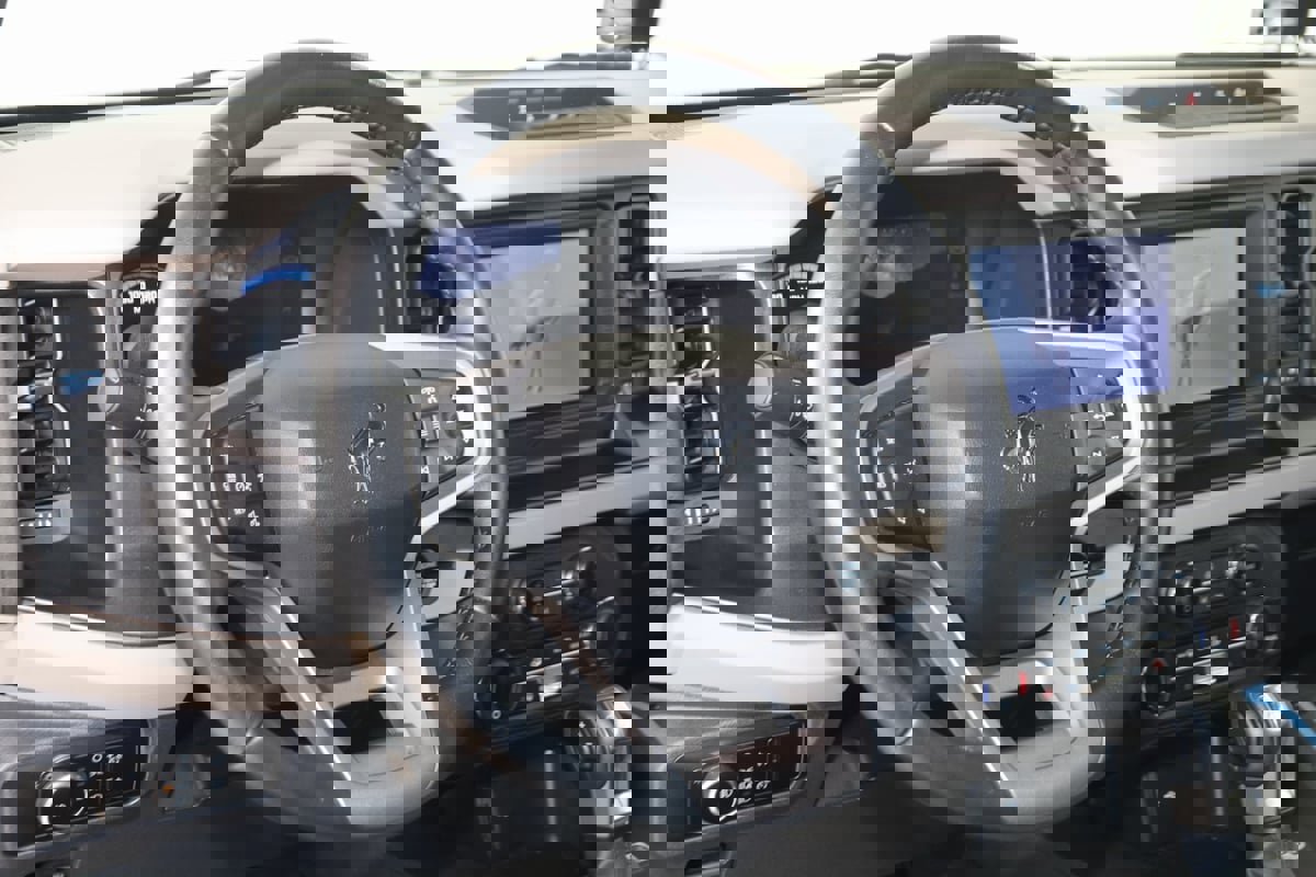 Used 2023 Ford Bronco Wildtrak image 6