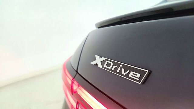 Used 2026 BMW 550e xDrive image 19