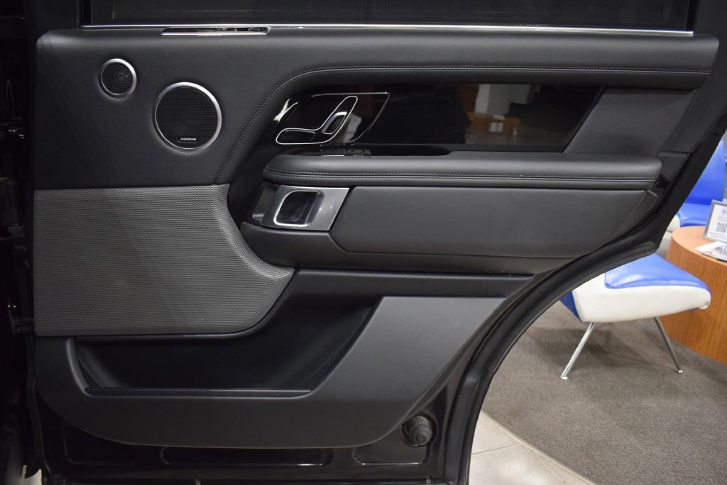 Used 2019 Land Rover Range Rover Long Wheelbase Supercharged image 19