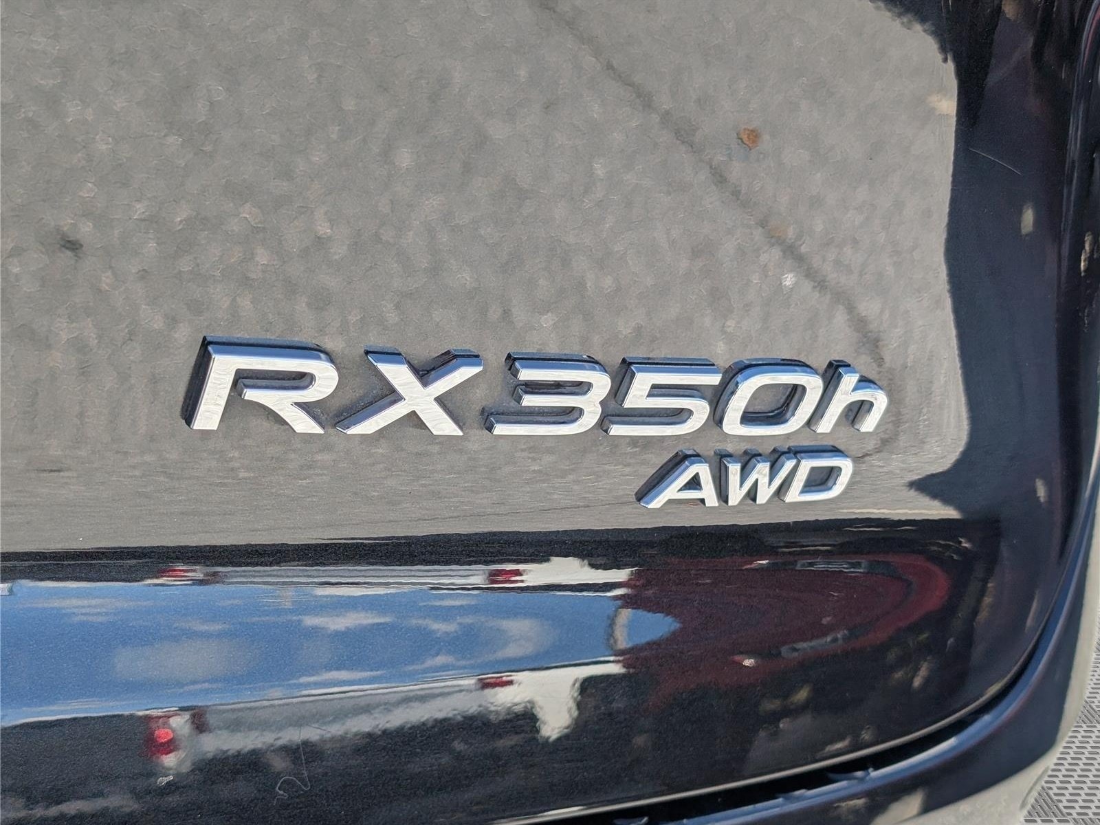 Used 2025 Lexus RX 350h w/ Accessory Package AWD/4WD image 9