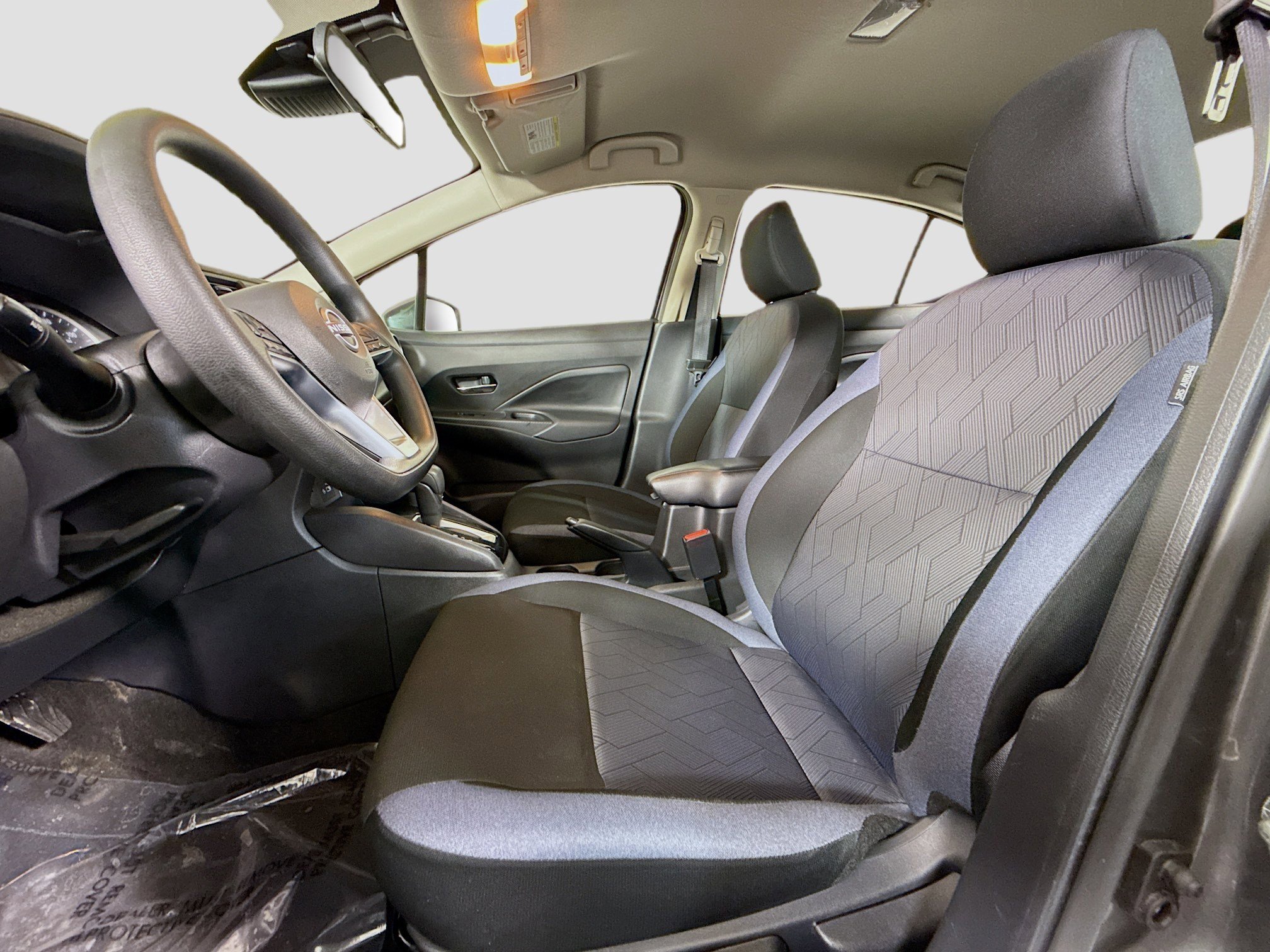 Used 2025 Nissan Versa SV w/ Trunk Package image 22