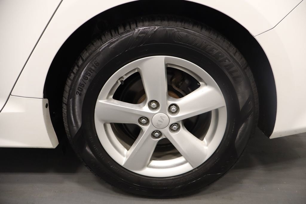 Used 2015 Kia Optima LX image 24