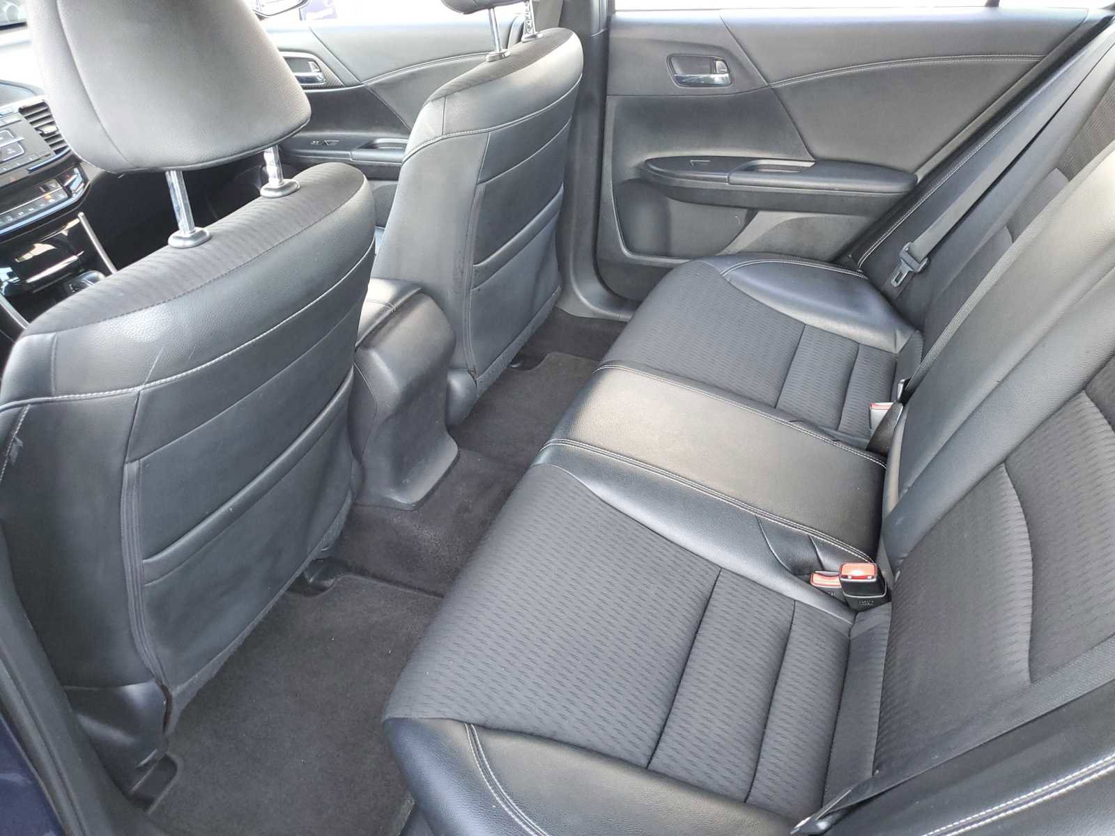 Used 2017 Honda Accord Sport image 11