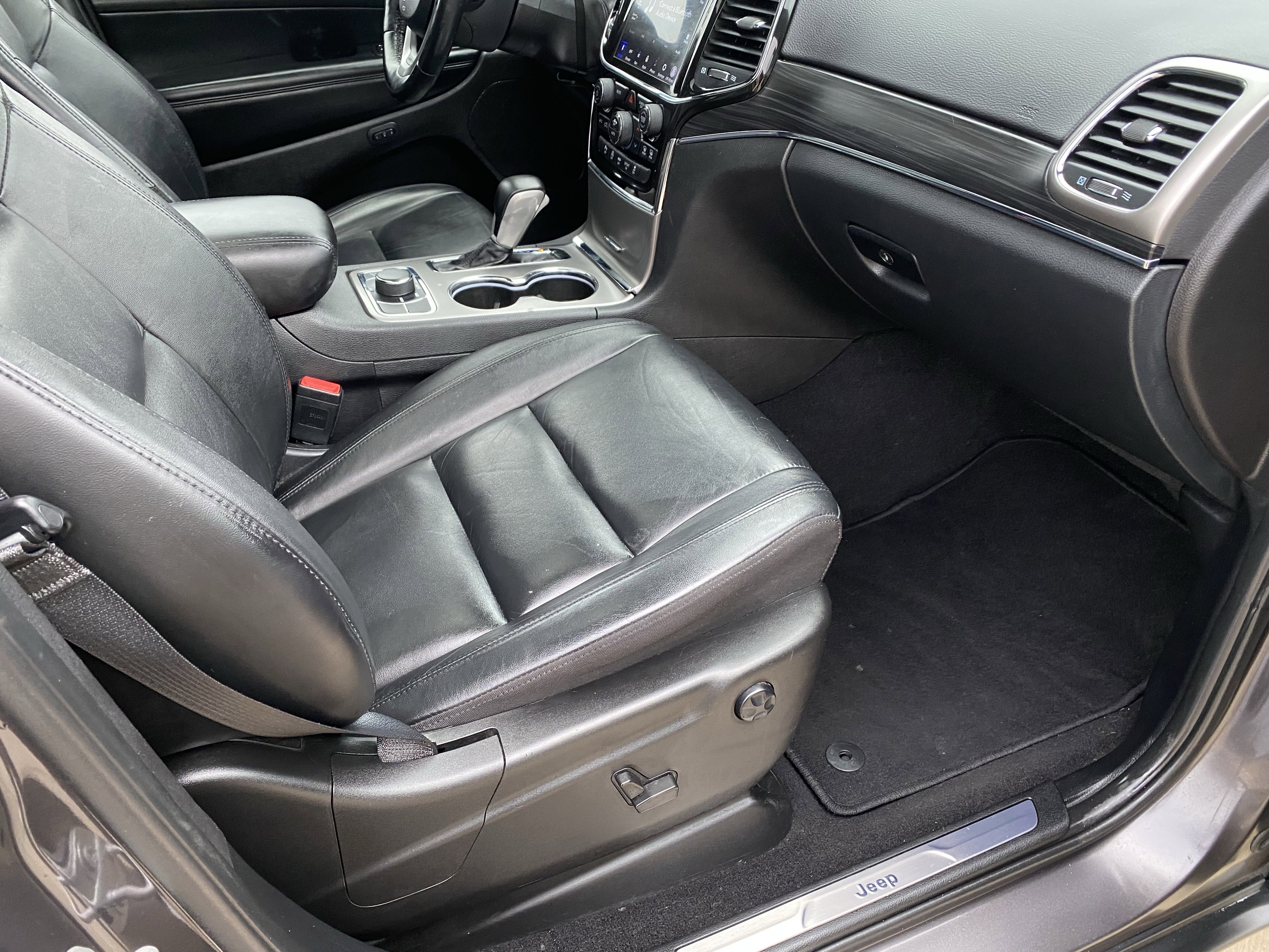 Used 2021 Jeep Grand Cherokee Limited image 6