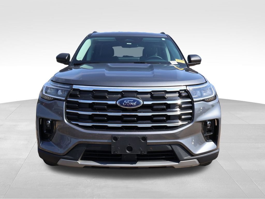 Used 2025 Ford Explorer Active w/ Active Comfort Package AWD/4WD image 5