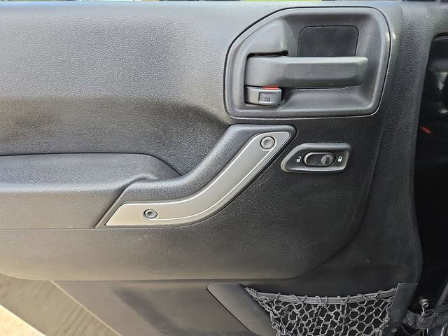 Used 2011 Jeep Wrangler Sahara w/ Dual Top Group image 20