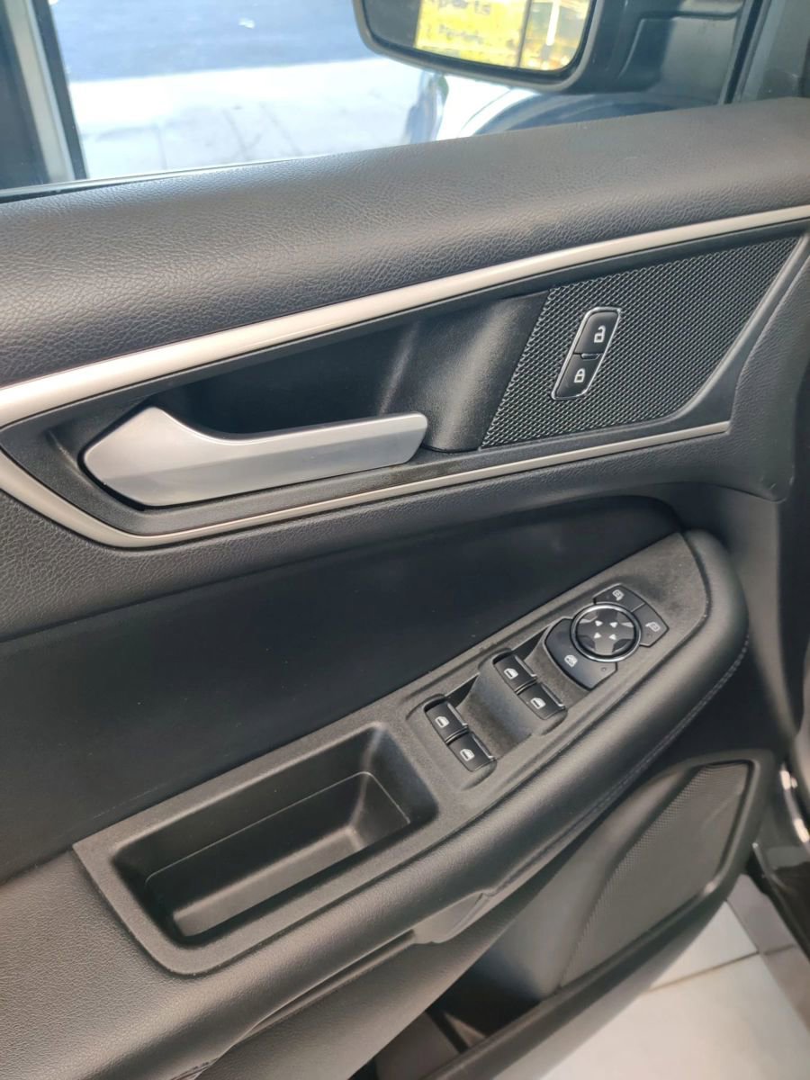 Used 2022 Ford Edge SEL image 19