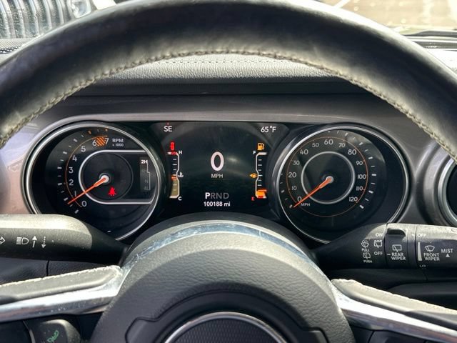 Used 2018 Jeep Wrangler Unlimited Sahara w/ Cold Weather Group AWD/4WD image 10