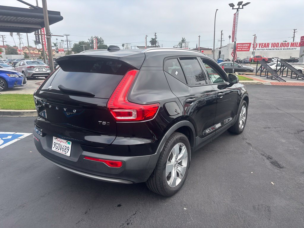 Used 2020 Volvo XC40 T5 Momentum AWD/4WD image 4