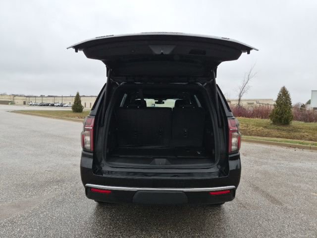 Used 2022 Chevrolet Tahoe LT w/ Luxury Package AWD/4WD image 10