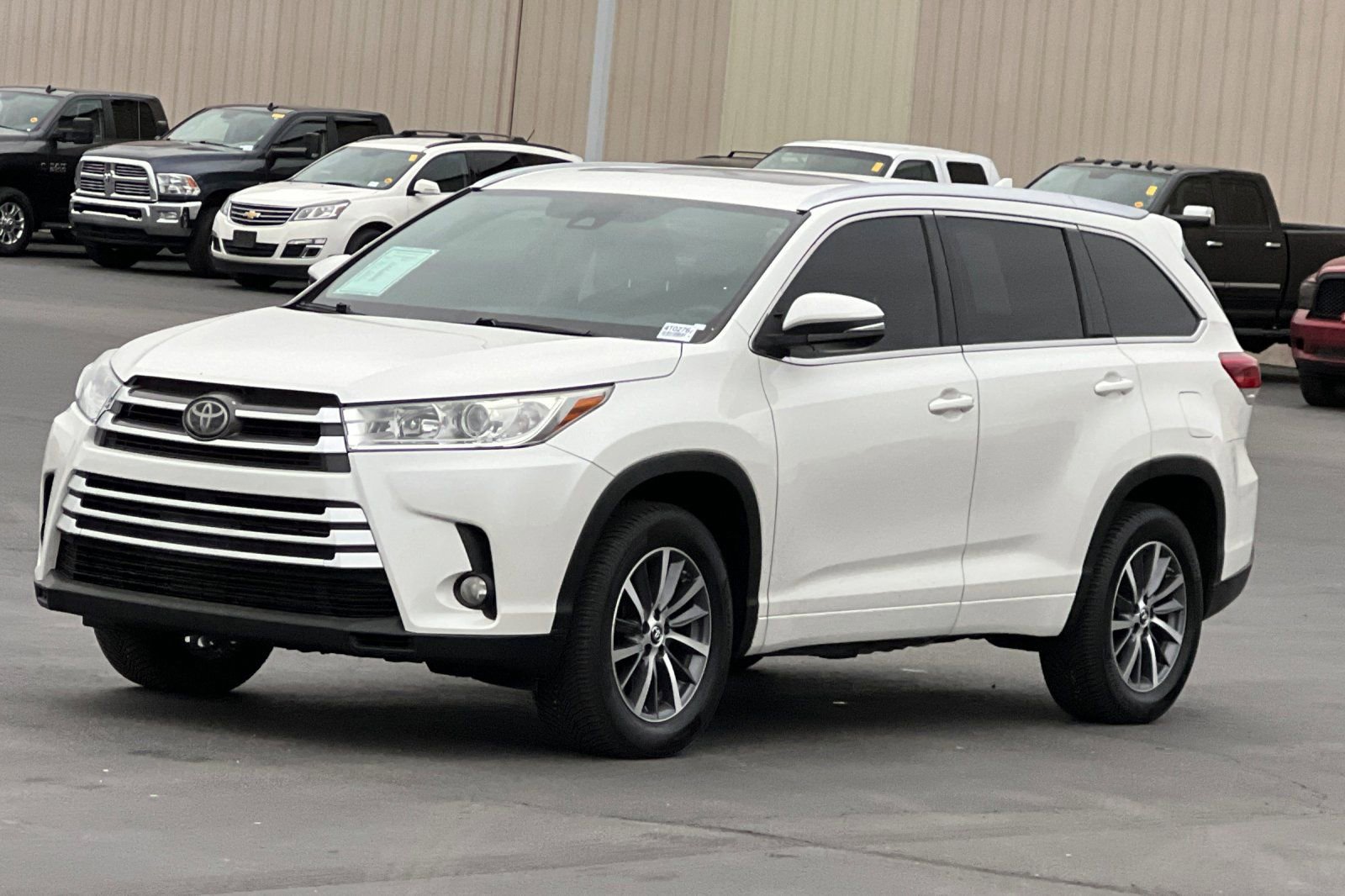 Used 2018 Toyota Highlander XLE FWD image 8