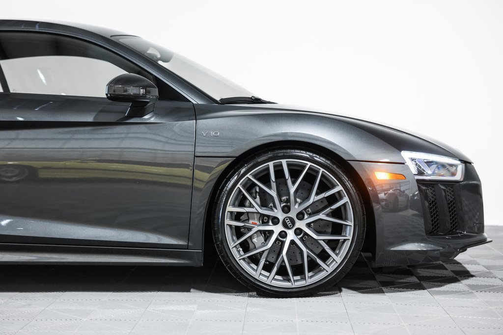 Used 2017 Audi R8 V10 plus image 3