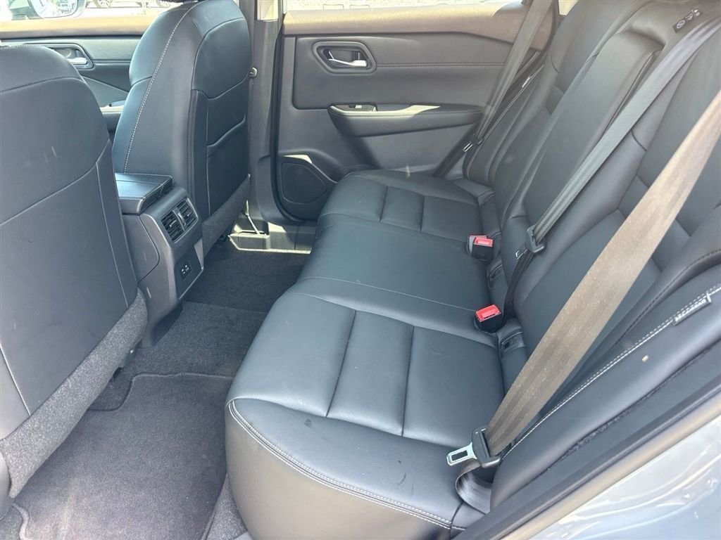 Used 2023 Nissan Rogue SL AWD/4WD image 16