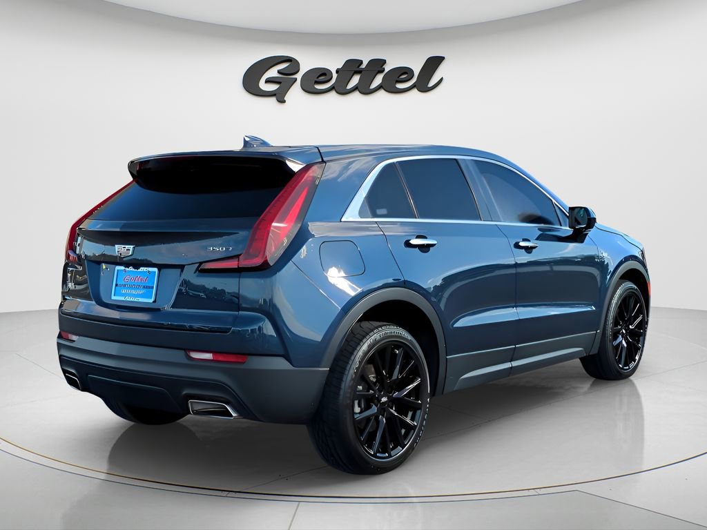 Used 2022 Cadillac XT4 Luxury w/ Driver Awareness Package image 5