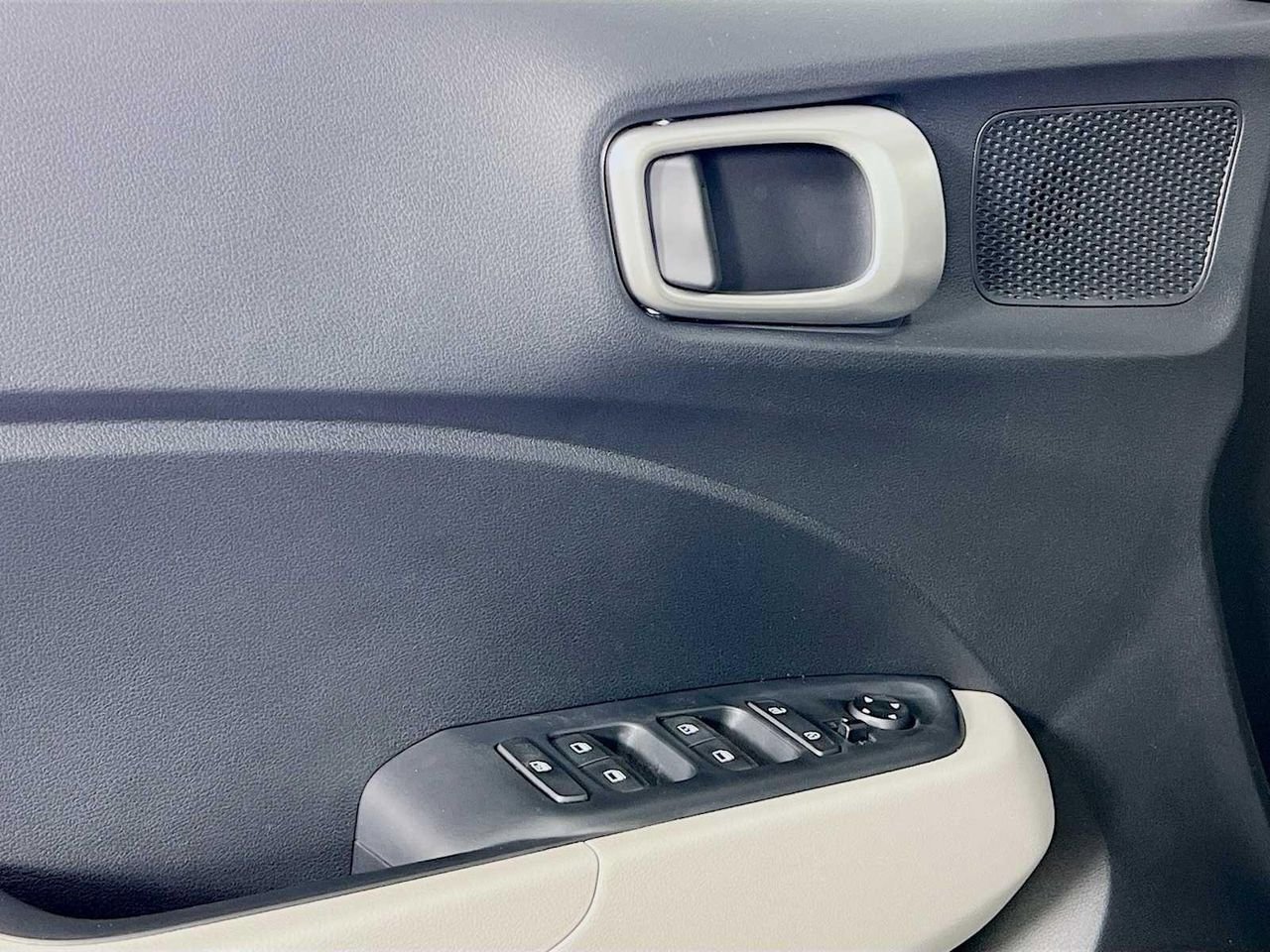 New 2026 Hyundai Venue SEL FWD image 16