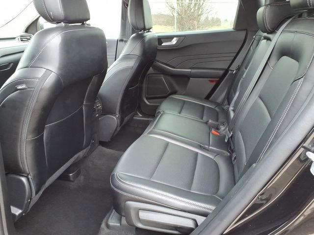 Certified 2025 Ford Escape Platinum AWD/4WD image 10