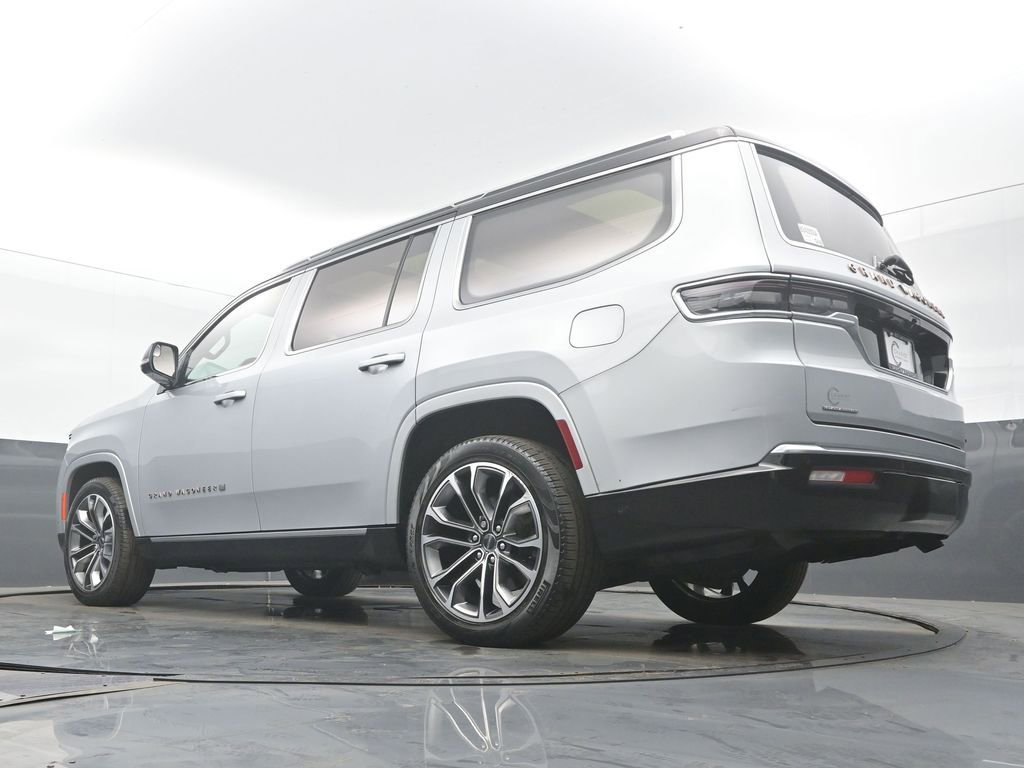 Used 2023 Jeep Grand Wagoneer Series III image 50