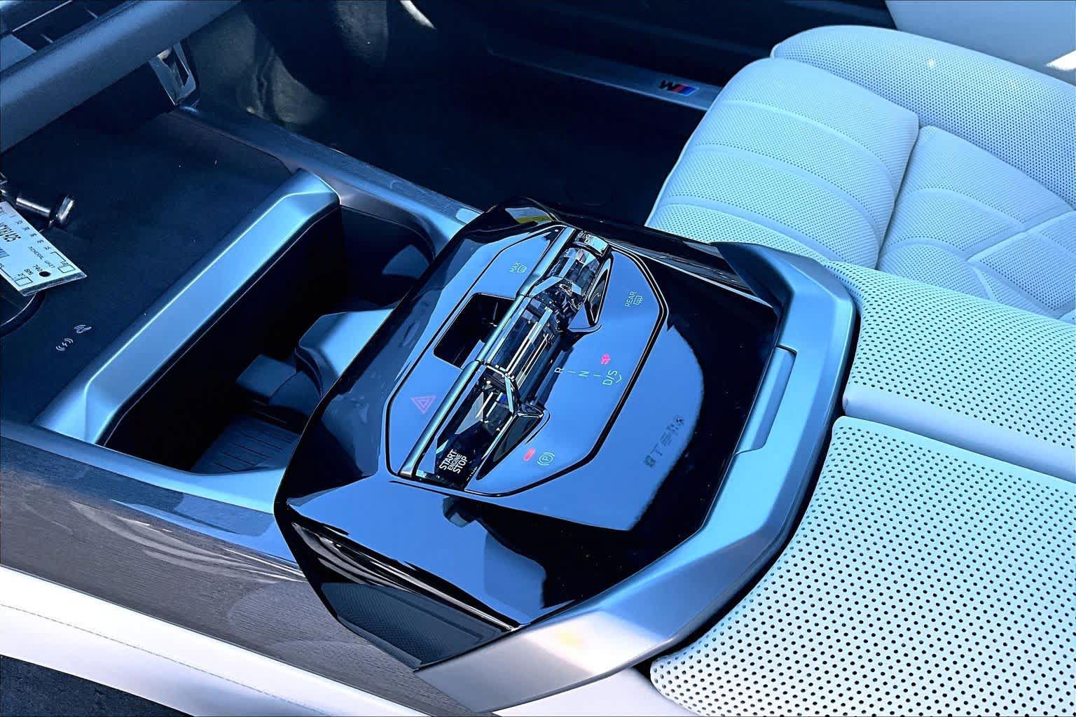 New 2027 BMW 740i w/ Executive Package RWD image 7