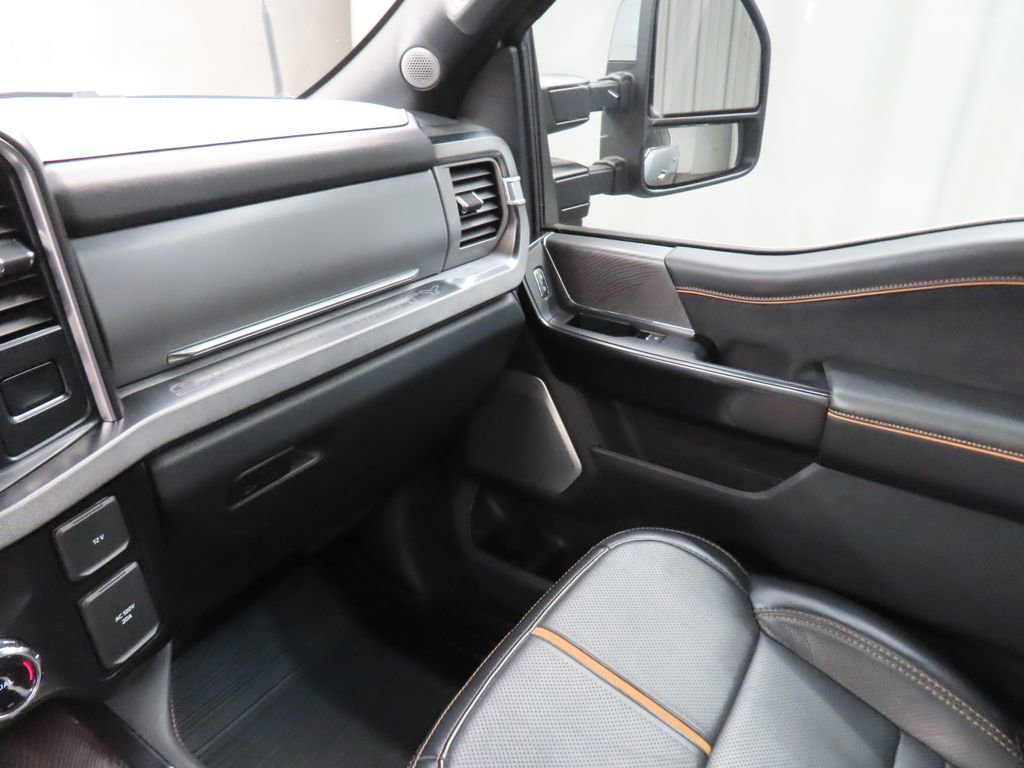 Used 2024 Ford F250 Platinum image 24