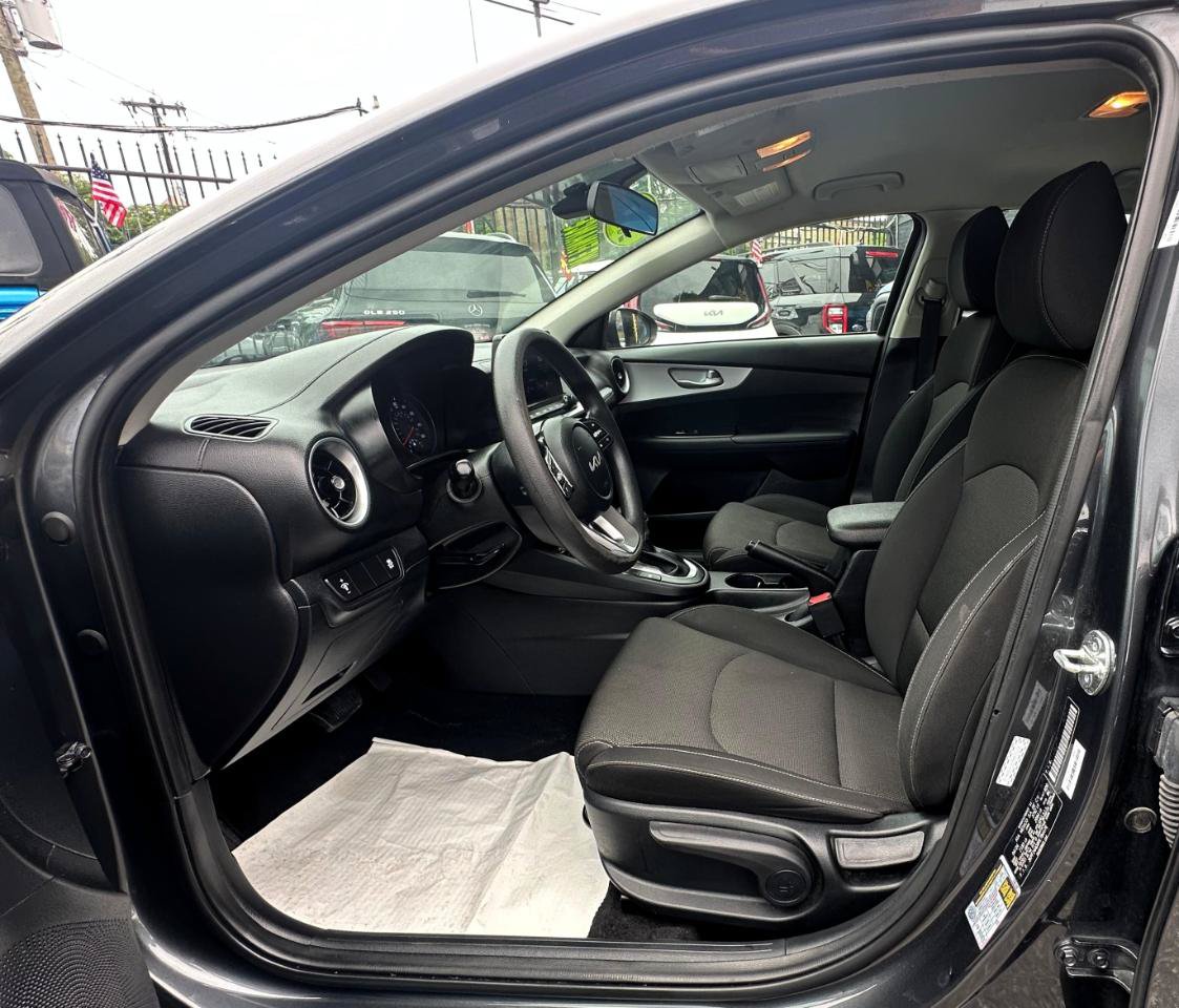 Used 2024 Kia Forte LXS FWD image 19