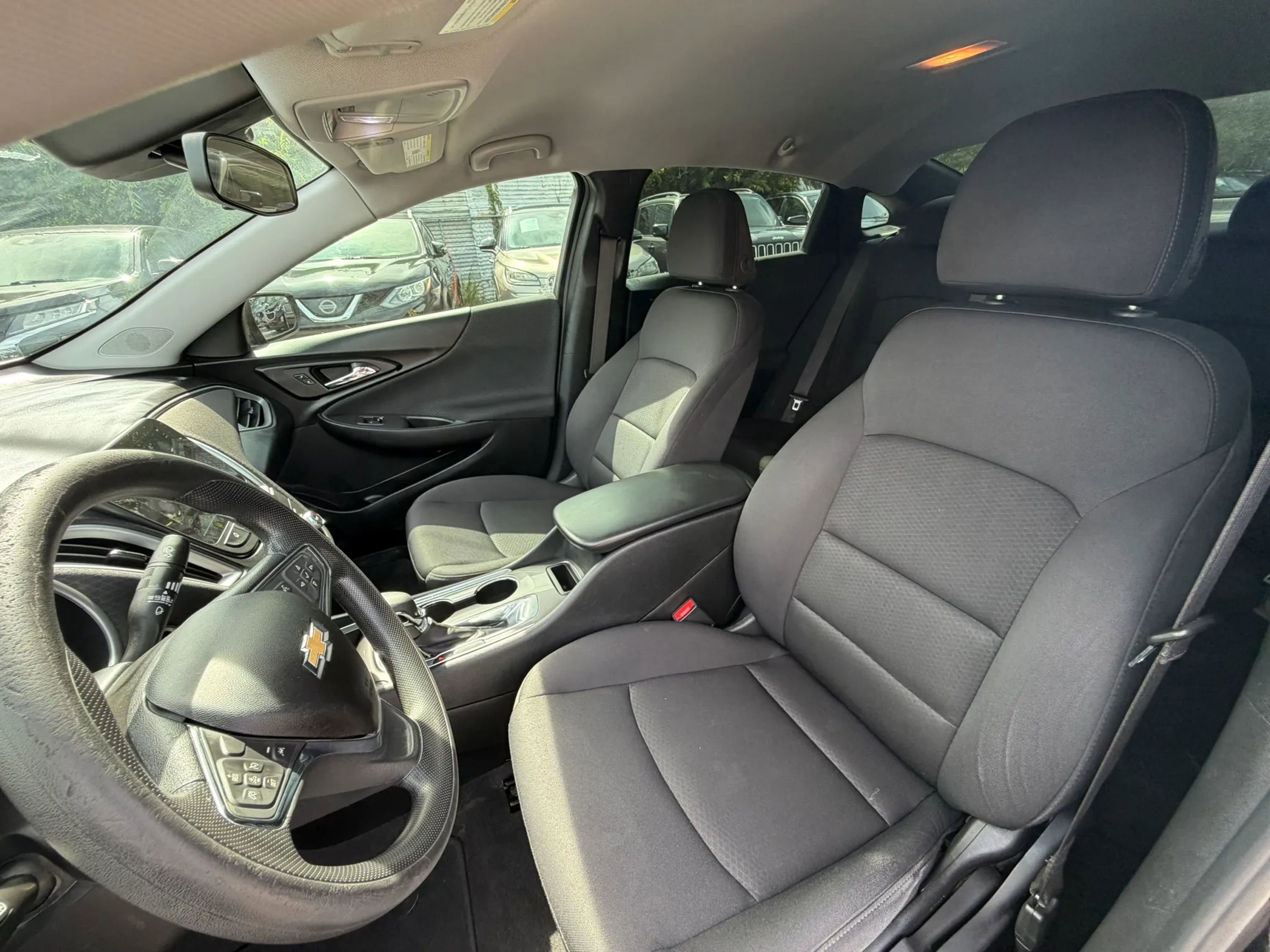 Used 2021 Chevrolet Malibu LS FWD image 18