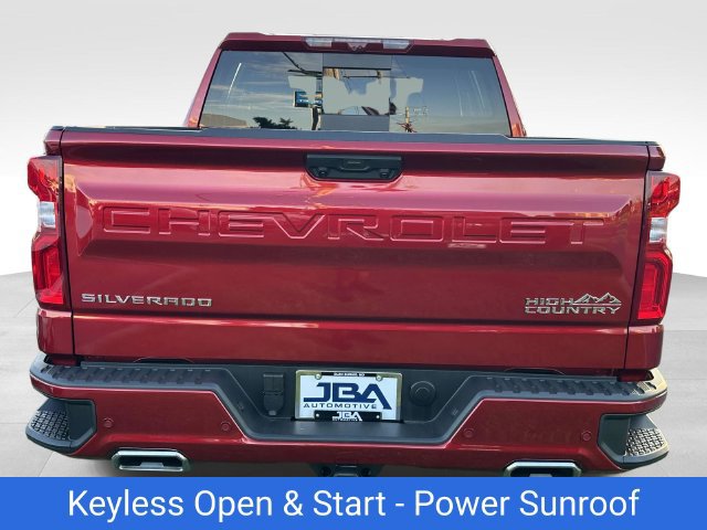 Certified 2025 Chevrolet Silverado 1500 High Country w/ Technology Package AWD/4WD image 26